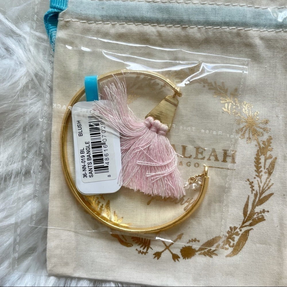 Anthropologie Shiraleah Sant tassel bangle